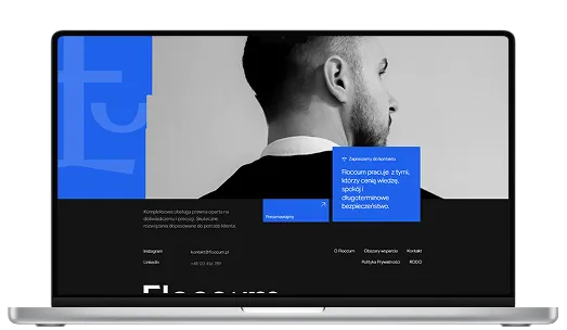 Makieta laptopa z wyświetloną stroną internetową